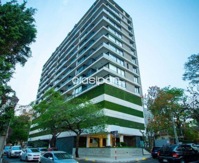Amplio departamento de 3 dormitorios en barrio Las Mercedes