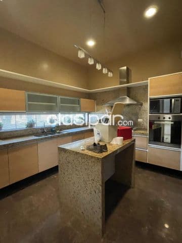 Casa en una planta en alquiler zona Av Santa Teresa