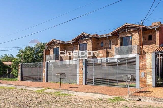 Hermoso duplex a pasos de mariscal lópez, Fernando de la Mora