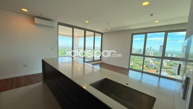 Semipenthouse en home palace tower