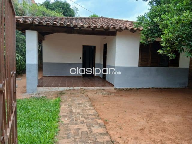Casa de 3 dormitorios en Mariano roque Alonzo barrio Arekaja zona Aso DINAC
