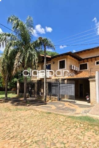 Hermosa residencia en Luque campo grande