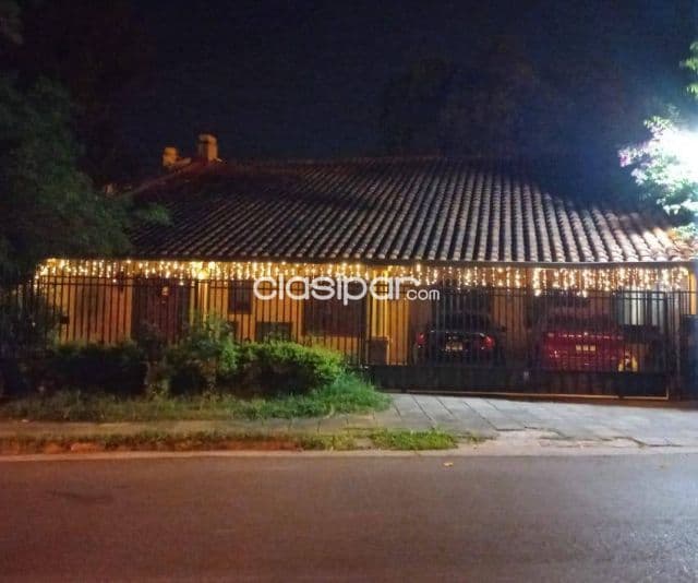 HERMOSA CASA EN VENTA – Asunción, Barrio Santa Librada 🏡 📍 A 100 mts de la Av. Perón
