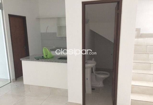 Duplex en Luque barrio loma merlo cod 1352