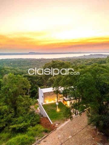 En venta Residencia de 5 dormitorios a estrenar con vistas al Lago en La Suiza - San Ber