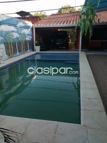 Casa en Luque, barrio maria blanca cod 4167