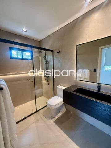 *Vendo Residencia Amplia Barrio Cerrado COD 6402* zona yacht