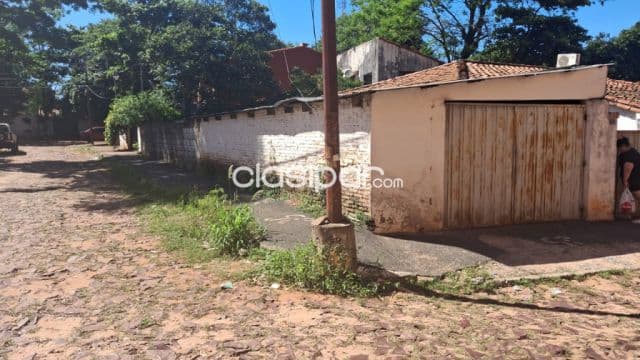 casa a demoler en Fernando de la Mora zona sur