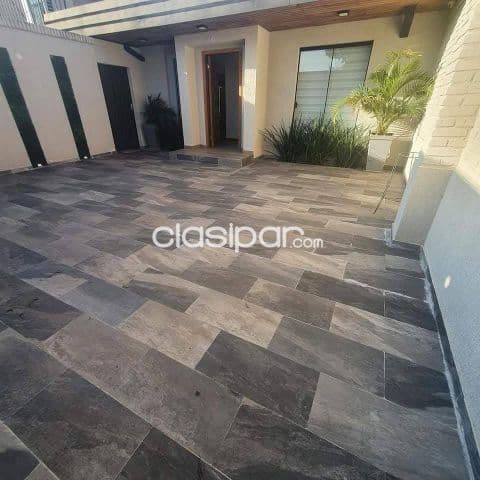 Moderno Duplex de 3 dormitorios con piscina en Luque barrio Loma Merlo