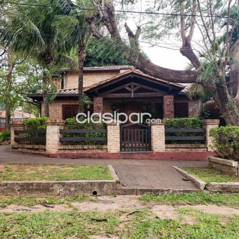 Casa en lambare zona el pueblo cod 6407