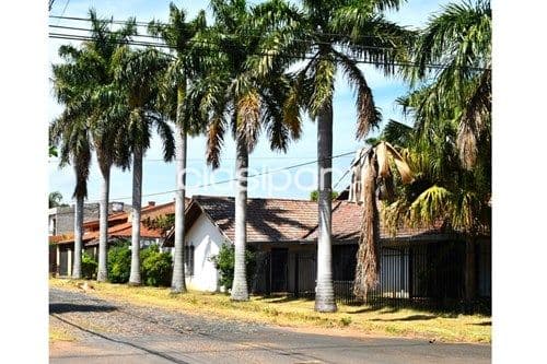 Casa en venta de 6 dormitorios - 2276 Bruselas, Ycuá Satí, Asunción