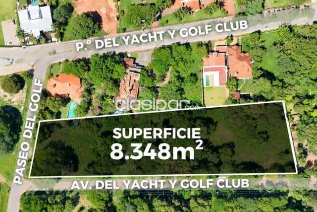 En Venta Amplio Terreno en Zona Yacht