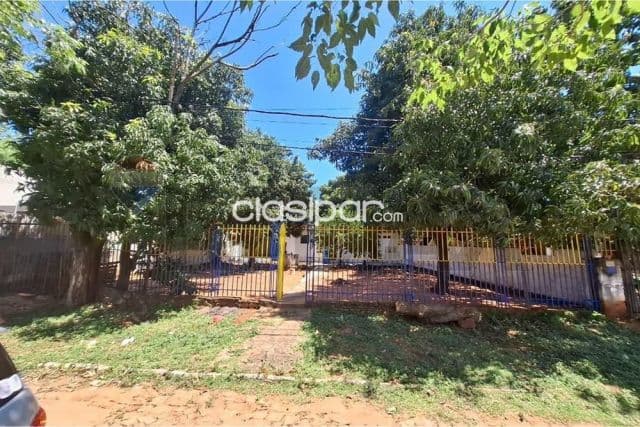 Casa en laurelty- San Lorenzo