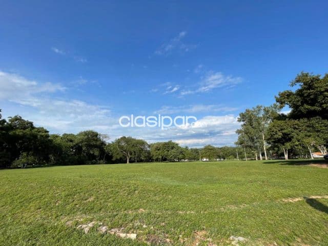 En Venta terreno de 1.8 hectáreas en Luque, Zárate Isla