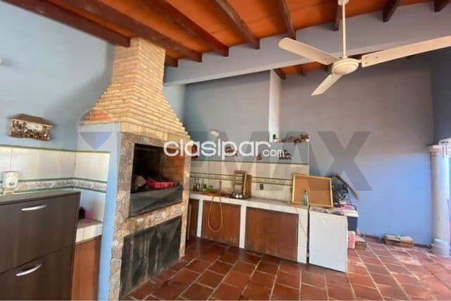 Casa en venta en esquina, loma merlo-Luque
