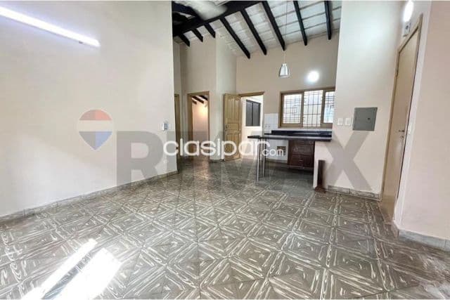 ¡alquilo hermosa casa en Lambaré