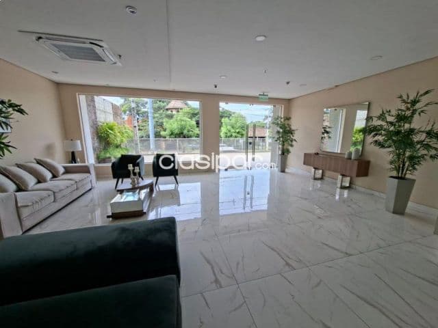 Hermoso departamento sobre Primer Presidente