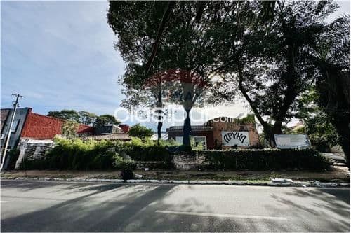 Terreno en esquina b°gral diaz, as