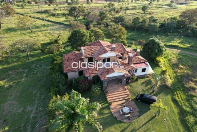 Hermosa Casa en el Country Golf Club Carlos Franco