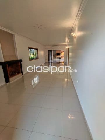 Duplex amplio cercania del colegio goethe