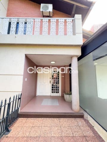 Casa para oficina zona brasilia y españa