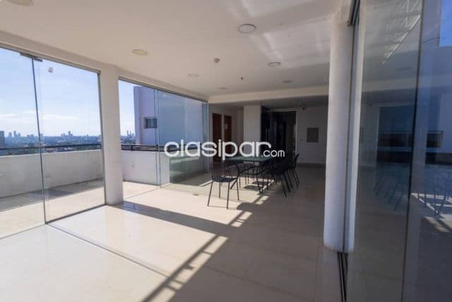 Edificio con renta para inversión premium en mburicao