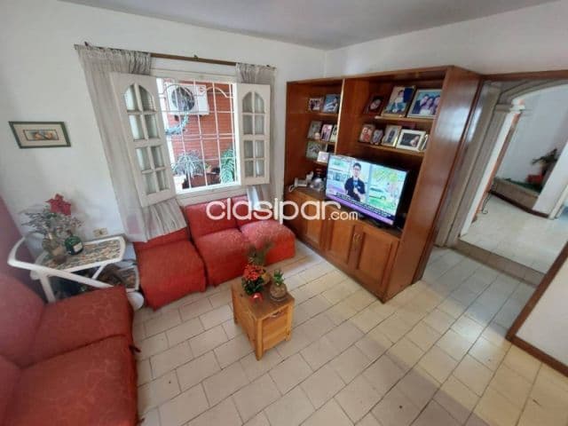 Casa 3 dorm en esquina estudio quincho 237m2 en Villa Morra Asuncion