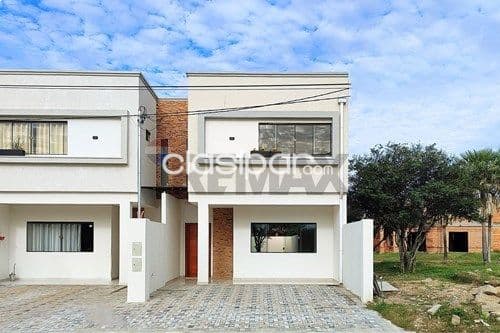 Duplex en Venta en Central Limpio Pilar del Norte - Limpio