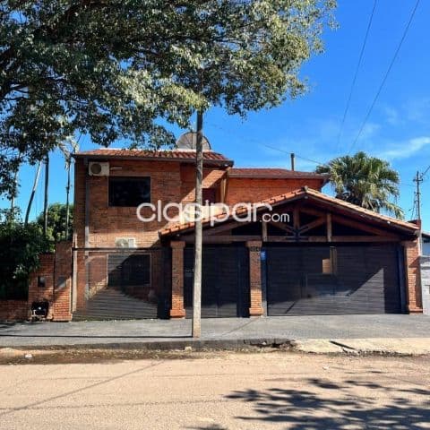 Exclusiva Residencia en Lambaré: ¡Tu Nuevo Hogar te Espera!