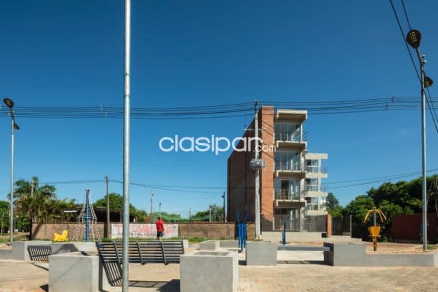 Amplios departamentos en Luque