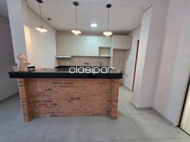 Amplio departamento 2 dormitorios en barrio mbachio lambare