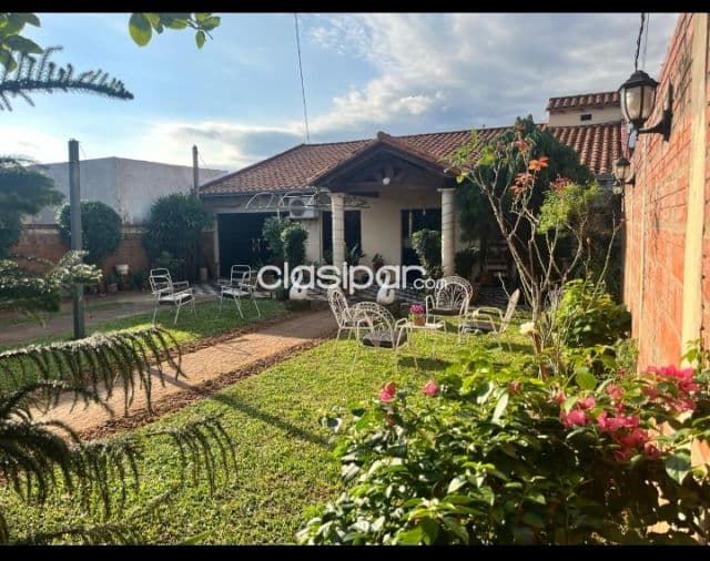 Casa en Villarrica ubicada en la Urbanización El Portal, zona IPS Facultad Politécnica