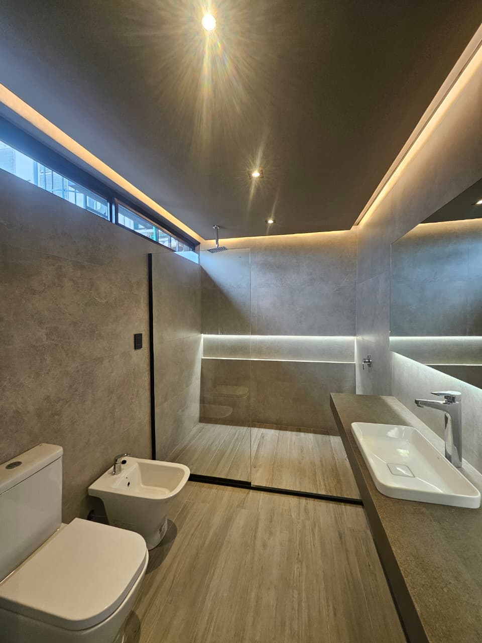 Alquiler / Venta de penthouse en edificio Fontanka II